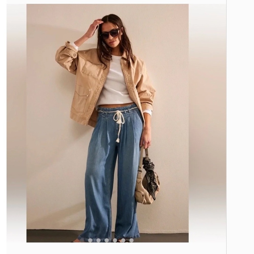 Free People We The Free Dakota Cinched Pull On Jeans Wide Leg‎ M